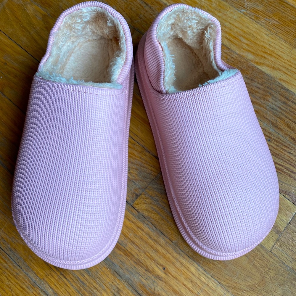 Waterproof furry slipper🥿